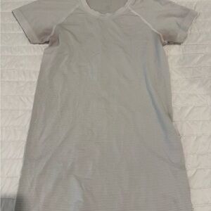 lululemon athletica Women's Short-Sleeve Ribbed Tee in Light Gray